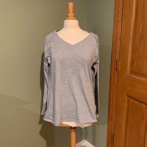 GREY LONG SLEEVE T SHIRT WITH SKULL STUD DESIGN SIZE L #217